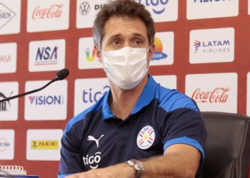 ‘Chile tiene nombres y un equipo muy bueno’, dice DT de Paraguay