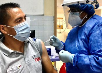 Ecuador alcanza meta de vacunar contra el COVID-19 a nueve millones de personas