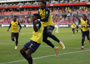 Ecuador doblega 2-0 a Paraguay y retoma la senda hacia Qatar-2022