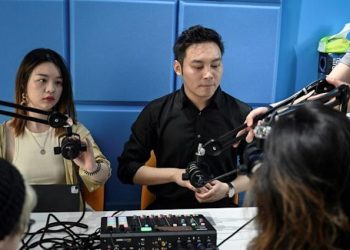 Los podcasts irrumpen en la escena juvenil de China y desafían la censura