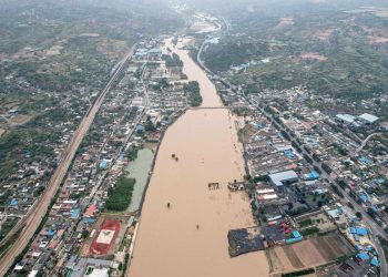 Inundaciones obligan al cierre de decenas de minas de carbón en China