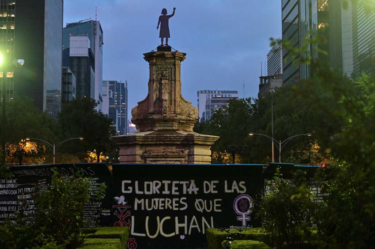 México reactiva el ‘indigenismo estatal’ para borrar a Colón de la capital