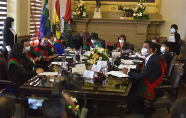 Jorge Dulón asume presidencia del Concejo de La Paz y anuncia ajuste a reglamento para mayor fiscalización