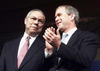 Tributos de Bush y Austin al fallecido Powell