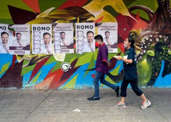 De ‘chichis’ para todas a concierto de Metallica, el baratillo electoral mexicano