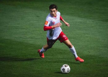 Futbolista gay australiano Cavallo se dice ‘abrumado’ por apoyo recibido