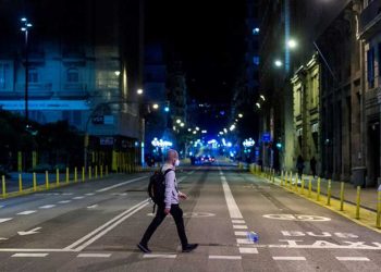 Justicia española ordena levantar toque de queda en Barcelona