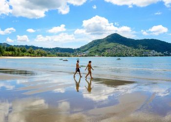 Tailandia se llena de esperanza al recibir primeros turistas tras reapertura