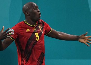 Bélgica arrasa a Rusia por 3-0 con doblete de Lukaku en la Euro
