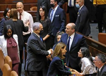 Israel pasa la página Netanyahu y entroniza a Bennet como jefe de gobierno