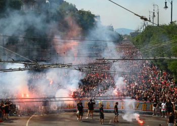 La marea roja cubre Budapest en el gran día del fútbol húngaro