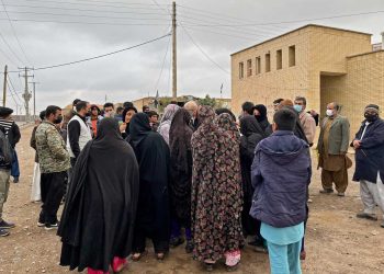 Hasta 5.000 refugiados afganos ingresan a diario a Irán, dice grupo de ayuda