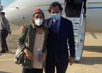 Periodista estadounidense detenido en Birmania fue liberado