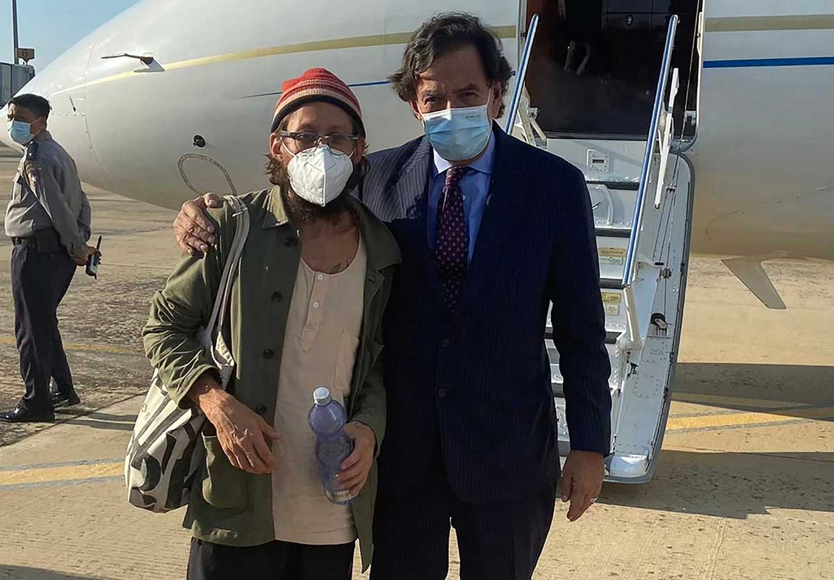 Periodista estadounidense detenido en Birmania fue liberado