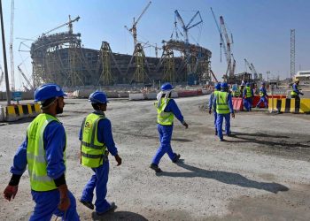 Las obras y los atascos desordenan Doha para el Mundial