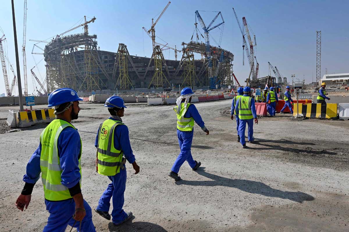 Las obras y los atascos desordenan Doha para el Mundial