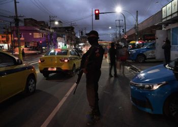 Hallan al menos siete cuerpos en Rio de Janeiro tras operación policial