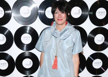 Ghislaine Maxwell se sienta en el banquillo por el caso Epstein