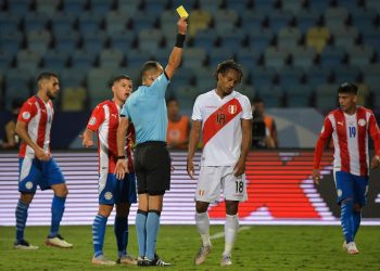 El ‘Team’ Gareca superó a un duro Paraguay, pero sufre por la ausencia de Carrillo