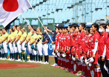 Japón abre los Juegos Olímpicos con triunfo 8-1 ante Australia en el sóftbol