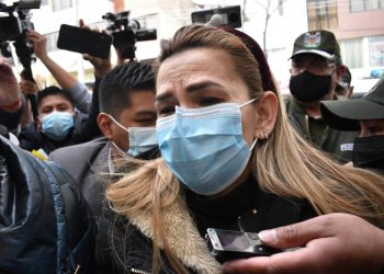 Áñez: Solo Dios nos va a liberar de la opresión, desde mi encierro estaré en oración