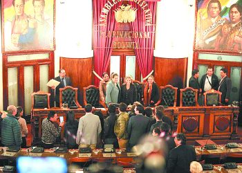 Noviembre 2019, la transición que partió a Bolivia por el eje