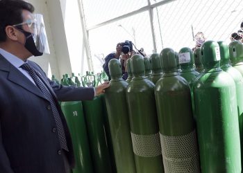 Llegan 2,5 toneladas de oxígeno a Cochabamba en medio de la escasez de este elemento