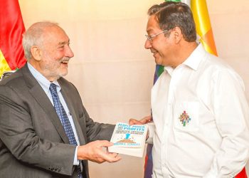 El Presidente se reúne con el Nobel Stiglitz y conversan sobre el modelo económico boliviano