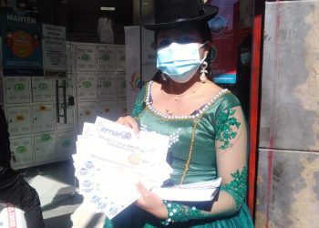 Emapa regala Bs 50 en arroz por el aniversario de la revolución de La Paz