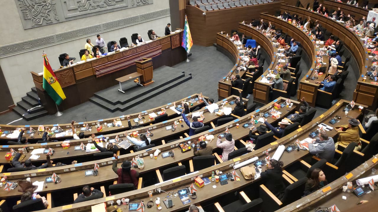 Diputados reinstalan sesión y aprueban ley corta para destrabar las judiciales