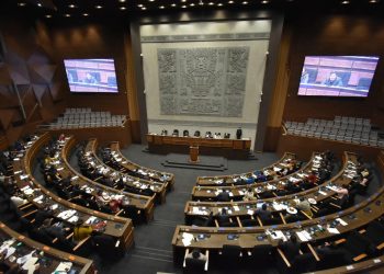 El MAS apunta a una reunión ampliada con opositores para allanar juicios de privilegio
