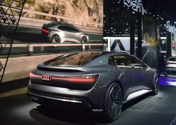 Política y clima roban el protagonismo a los coches en el Salón del Automóvil de Alemania