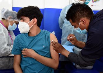 La vacunación con las primeras dosis llegó a 3,7 millones personas en el país