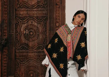 Albertina Sacaca en la revista Vogue. Foto: Vogue