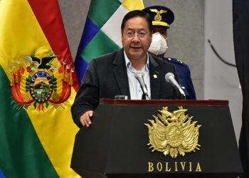 Arce pone en vigencia ley para retirar aportes a AFP y pide a aportantes pensar en la pertinencia de retiro