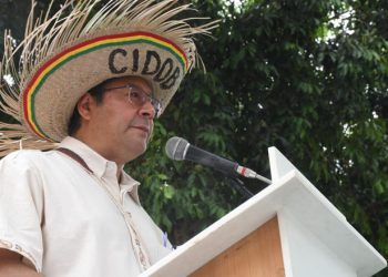 Arce festeja a CIDOB, critica ‘nostalgias de república’ y marcha indígena le pide reunión