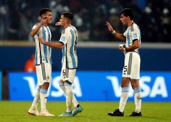 Argentina consigue ajustado triunfo por 2-1 sobre Uzbekistán en Mundial Sub-20