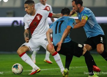 Perú y Uruguay empatan 1-1 en eliminatoria sudamericana en Lima