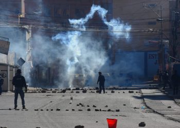 Nueva jornada de conflictos por el control de Adepcoca, Gobierno llama a la pacificación