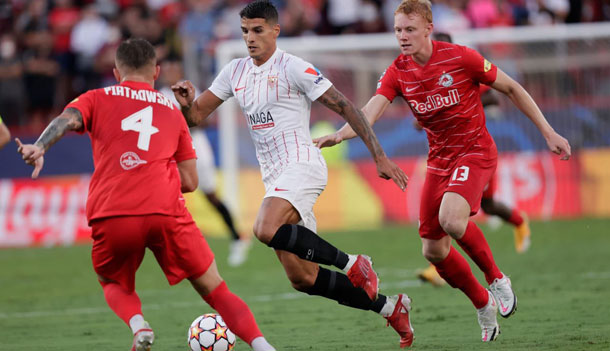 Sevilla salva un punto ante Salzburgo en un partido loco de Champions