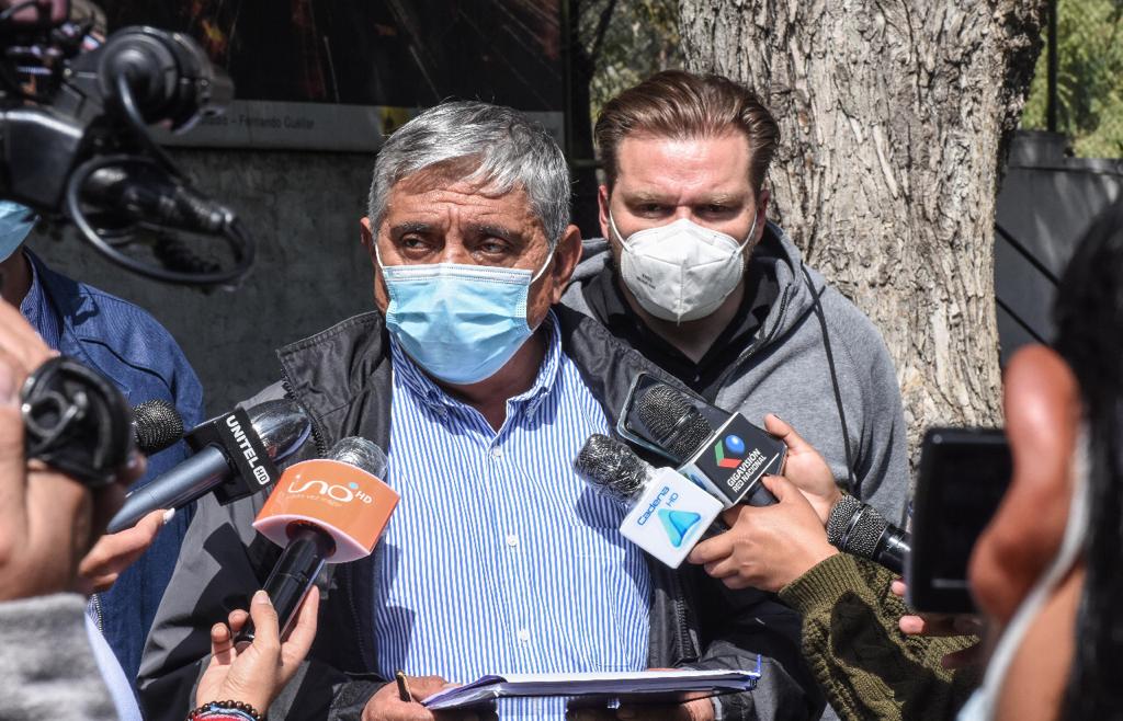 Arce deriva a sus ministros la agenda con Arias y éste pide que se concreten reuniones
