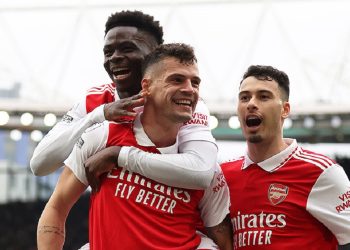 El Arsenal, sin margen de error en su persecución al City