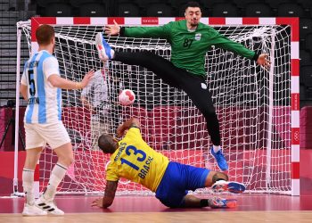Brasil vence 25-23 a Argentina en vibrante clásico sudamericano de balonmano