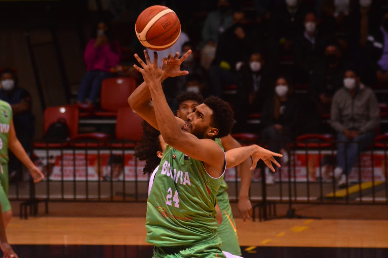Vibrante victoria de Bolivia sobre Ecuador en la eliminatoria del Mundial de básquetbol