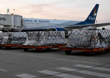 Avión de BoA se trasladará el 8 a Moscú para traer medio millón de vacunas Sputnik V
