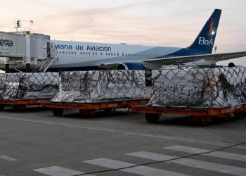 Avión de BoA se trasladará el 8 a Moscú para traer medio millón de vacunas Sputnik V