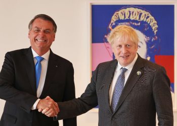 Alcalde de Nueva York critica a Bolsonaro por venir sin estar vacunado