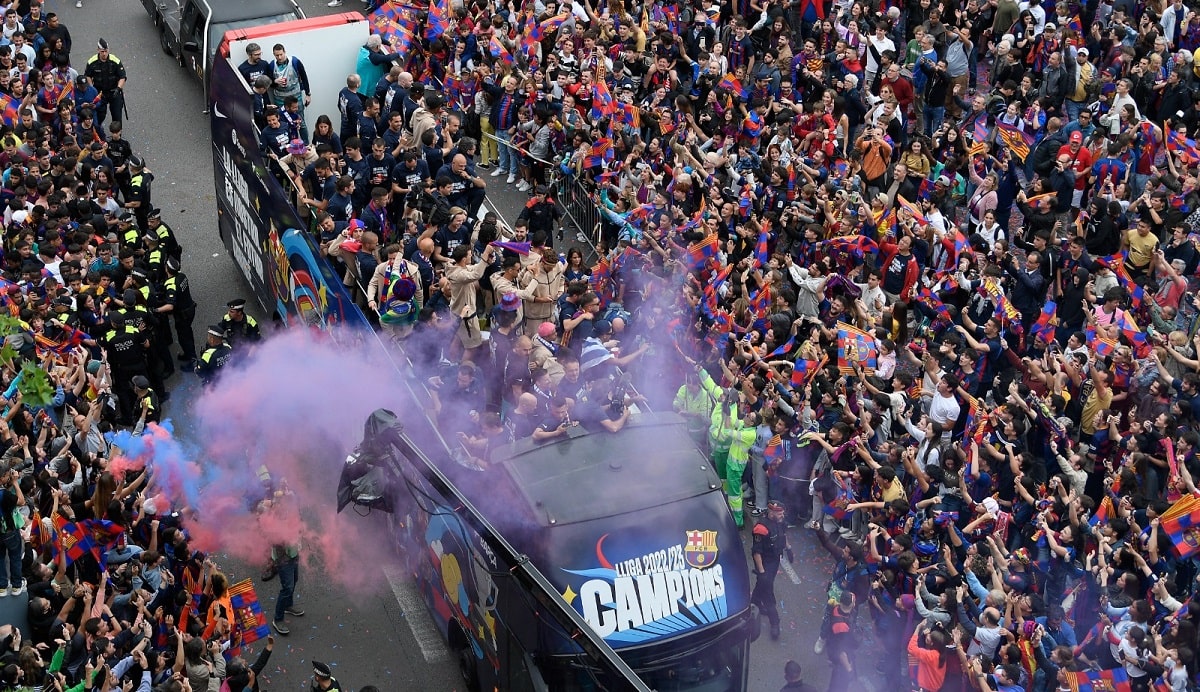 Barcelona se echó a la calle para celebrar la Liga azulgrana