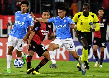 Blooming no hace pie y pierde ante Newell’s Old Boys en la Copa Sudamericana