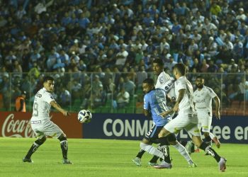 Blooming pierde 0-1 ante el Santos en el debut de Miguel Terceros
